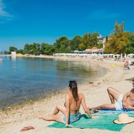 In Mit Schoener Terrasse Crikvenica