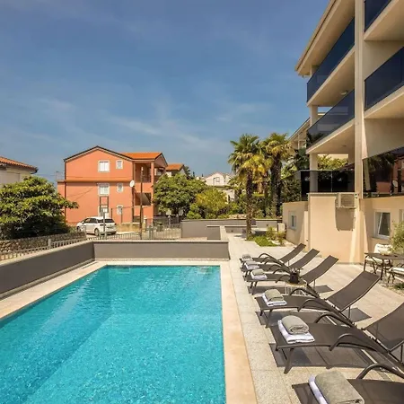Apartment In Mit Schoener Terrasse